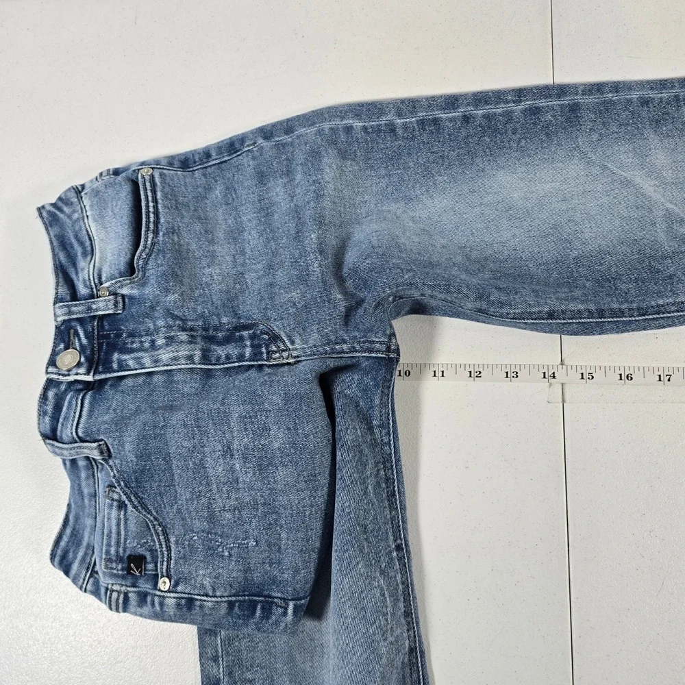 KanCan Women's Jeans Size 26 Blue Acid Wash Distressed‎ Crop Flare